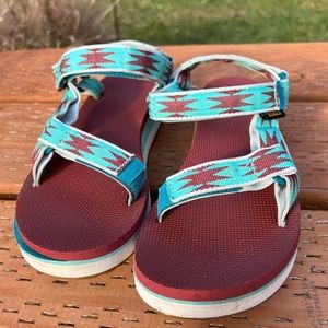 Teva Universal Sandal women's 8